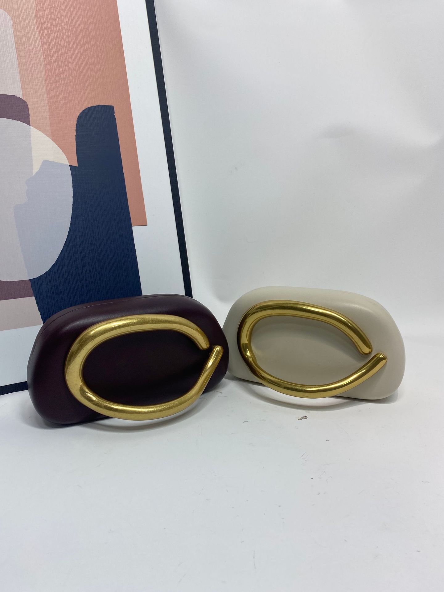 Big Gold Metal Closure Clutch  - Interior Design Gold 评论和价格
