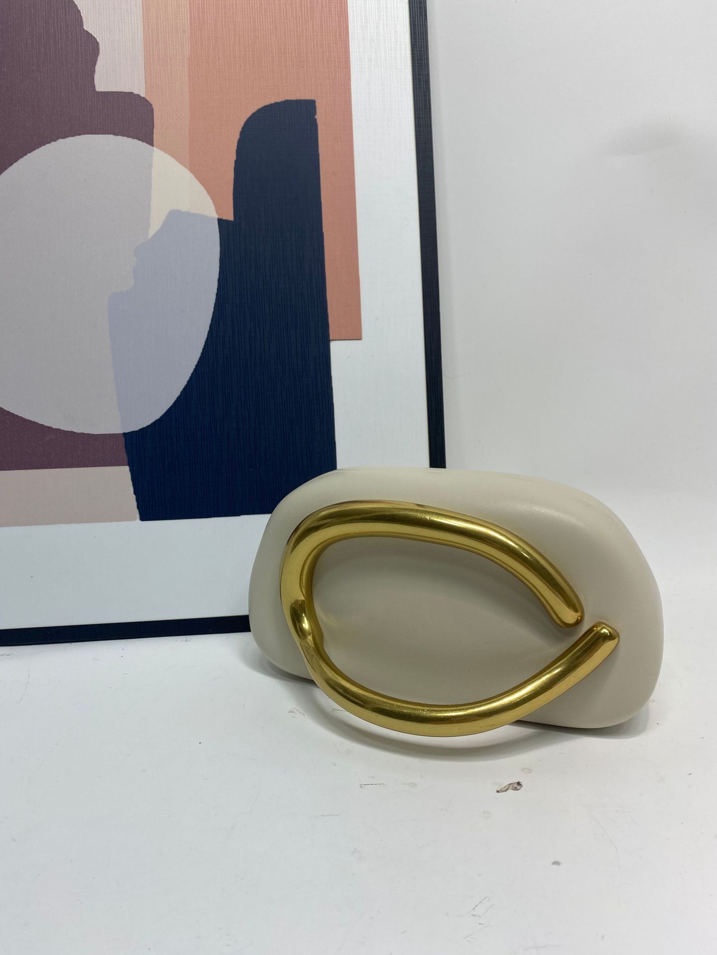 Big Gold Metal Closure Clutch  - Interior Design Gold 评论和价格